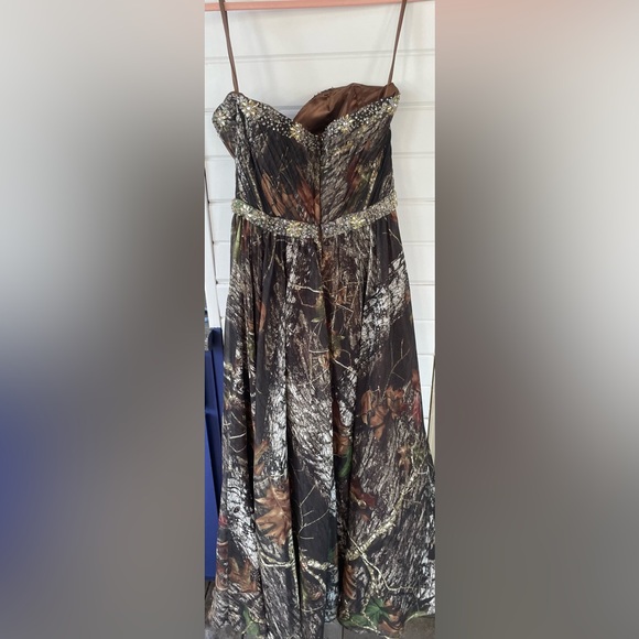 Chic Camouflage Print Prom Gown - Picture 6 of 15